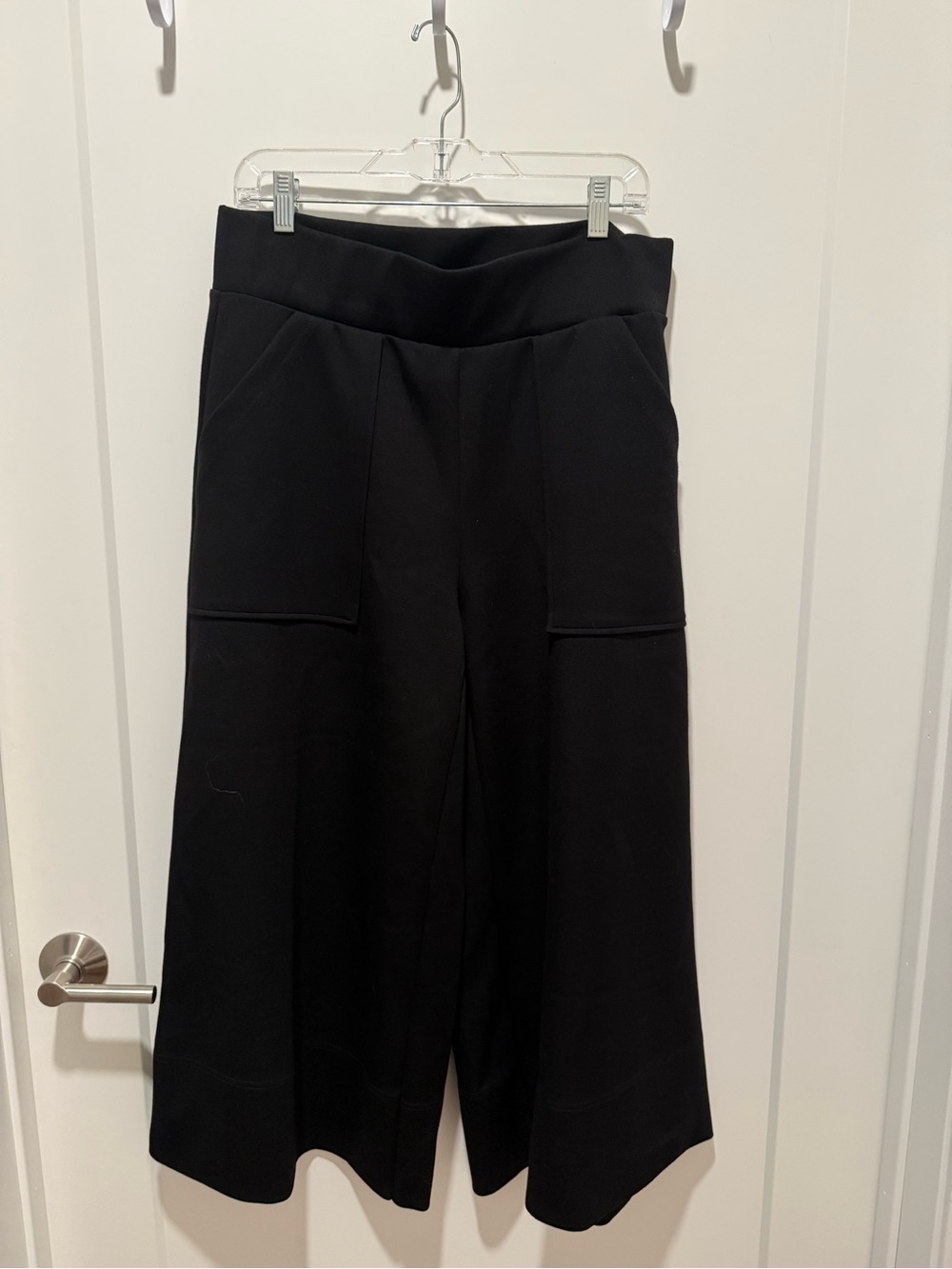 Undercover Black Wide-Leg Cropped Pants with Panel Pockets